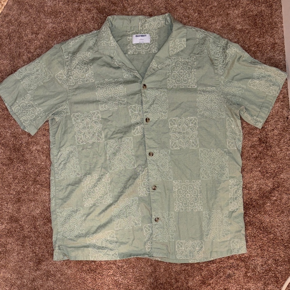 Old Navy Men's Sage Green Patterned Button-Down Shirt